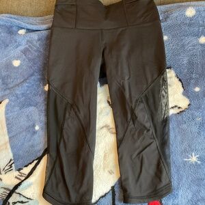 NWT Lululemon Black Leggings Size 6